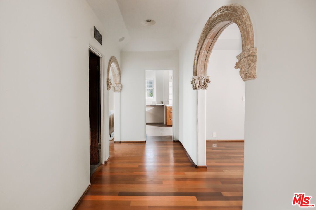 1302 Sweetzer Ave #602 property image